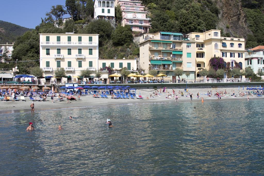 Hotel Baia Монтеросо ал Маре Екстериор снимка