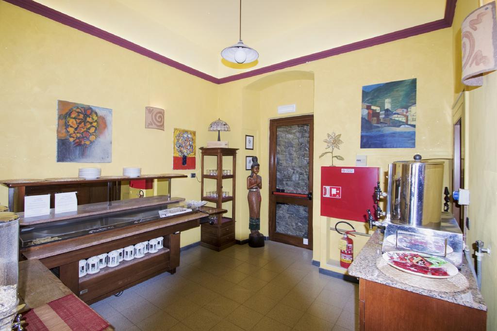 Hotel Baia Монтеросо ал Маре Екстериор снимка