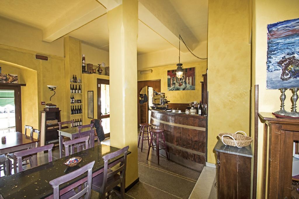Hotel Baia Монтеросо ал Маре Екстериор снимка