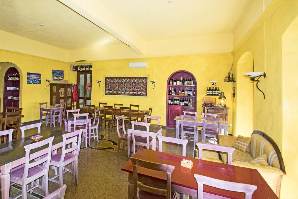 Hotel Baia Монтеросо ал Маре Екстериор снимка