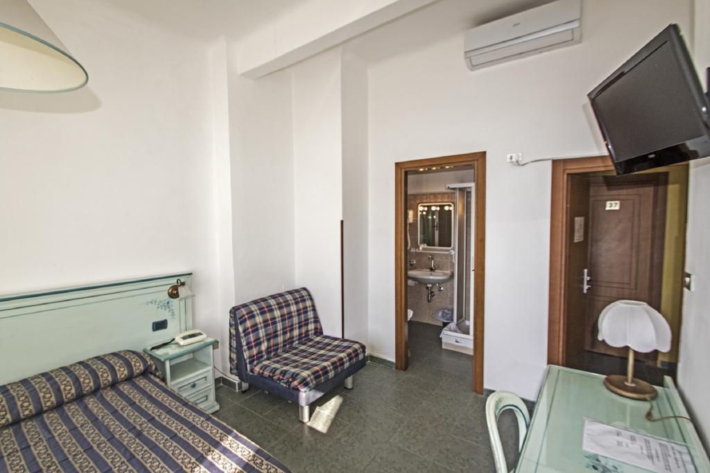 Hotel Baia Монтеросо ал Маре Стая снимка